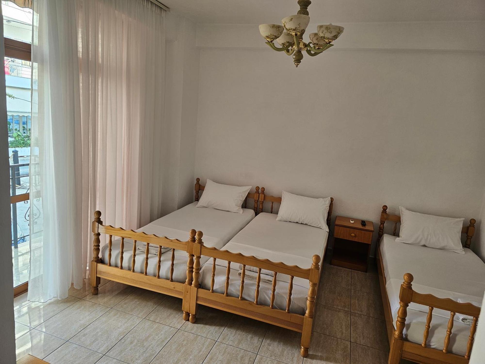 Capsulehotel Vasilika *